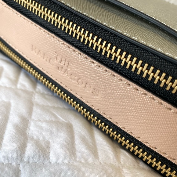 Marc Jacobs Snapshot Bag. Blush pink & grey with pink, black & silver strap - Picture 5 of 16